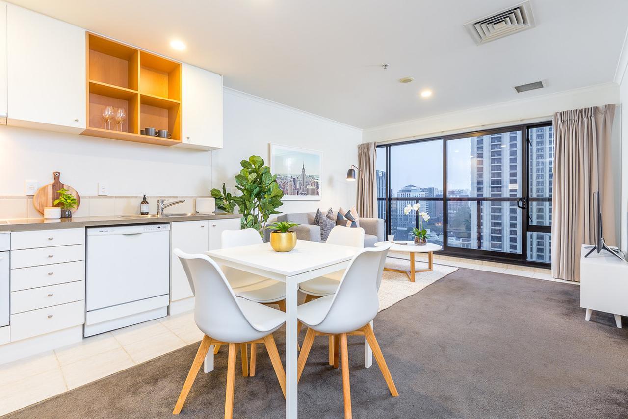 Lovely City Apartment! Views, Pool And Gym โอ๊คแลนด์ ภายนอก รูปภาพ